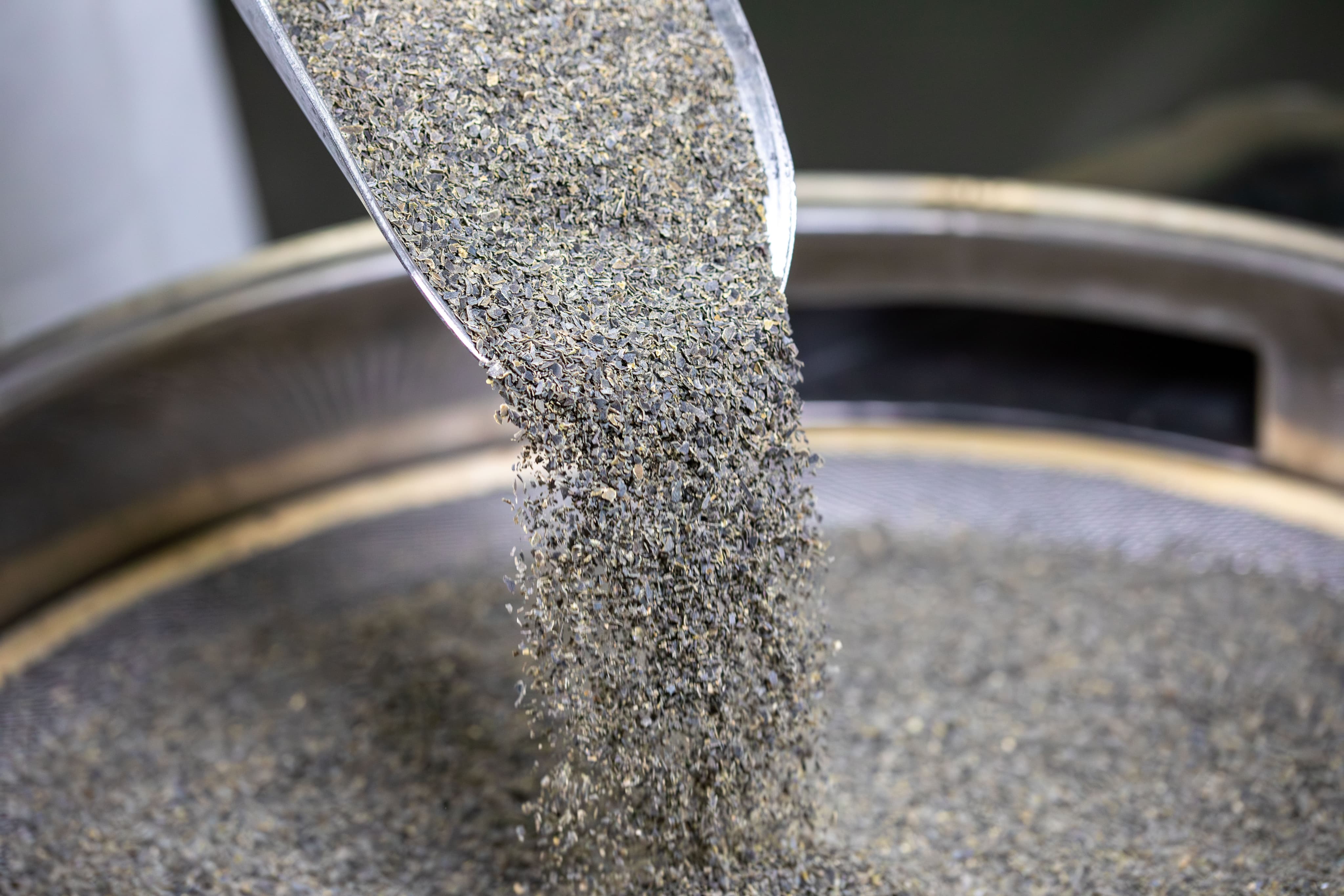 dried seaweed being poured